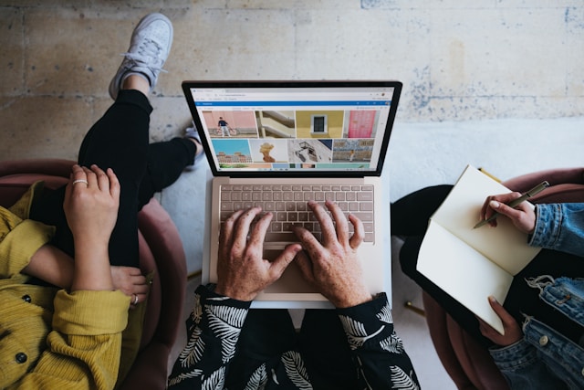 Affiliate marketing concept with computer